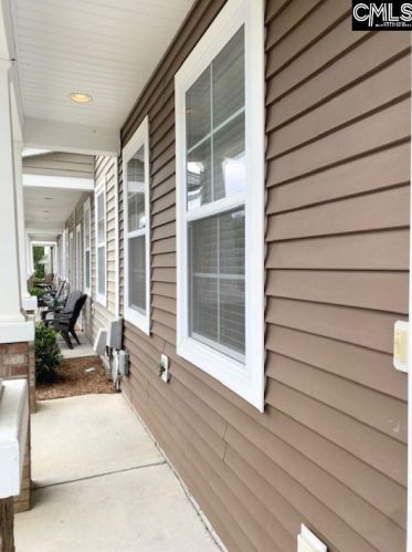 305 Favorite Ct, Cayce-West Columbia SC  29170-3318 exterior