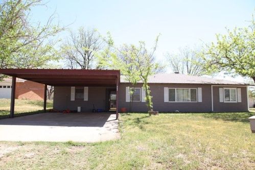 900 Culp Ave, Coahoma, TX 79511-2008