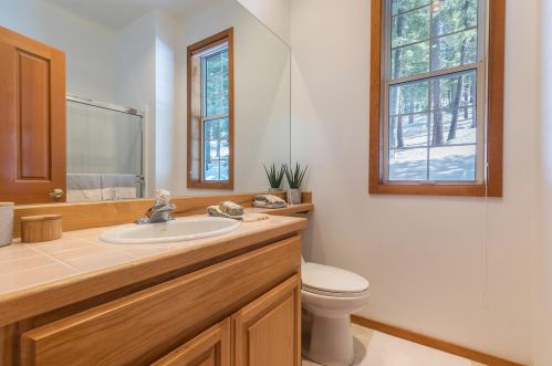 733 Conifer, Truckee CA  96161-3942 exterior