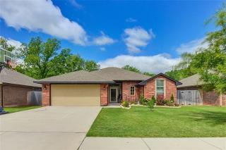 3008 Woodcrest Creek Dr, Norman, OK 73071-2548