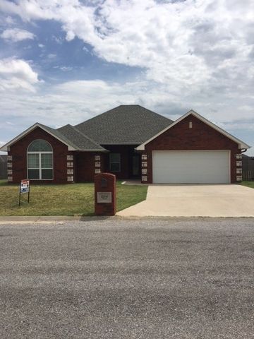 1204 Brandi Dr, Elgin, OK 73538-8832