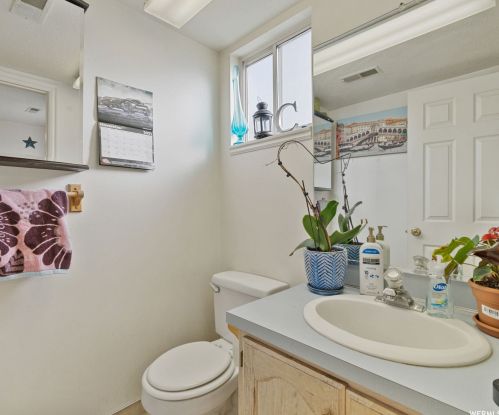 60 200, Wellsville UT 84339-9703 exterior