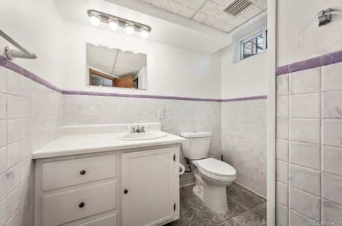 1210 Gray St, Denver CO 80232-5850 exterior