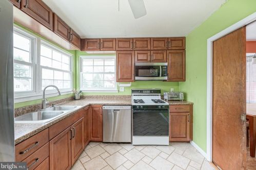 150 Linden Ave, Pitman NJ  08071-2110 exterior