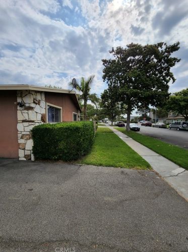 2109 Juno Ave, Anaheim CA  92804-4518 exterior