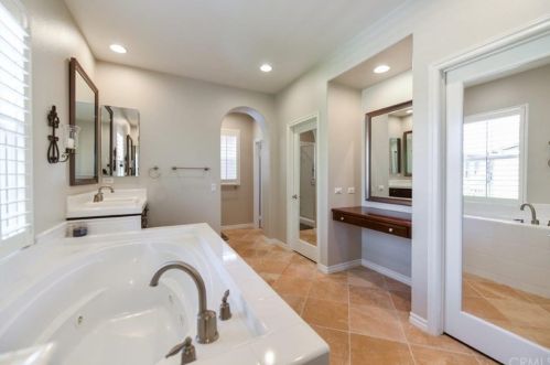 59 Winding Way, Irvine CA 92620-3415 exterior