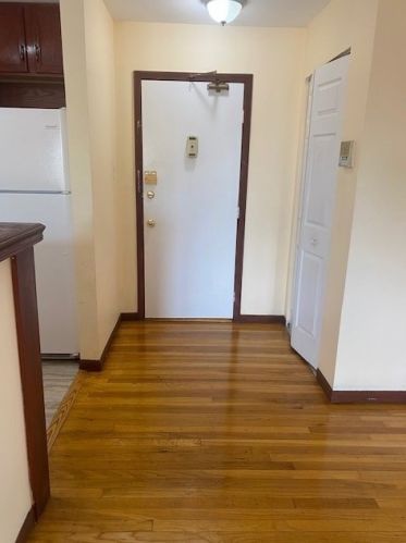 8836 Western Ave, Des Plaines, IL 60016-4194