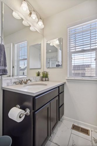 14744 Crestridge Dr, Aurora CO 80015-4207 exterior