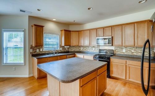 5387 Heyward Pl, Atlanta GA  30349-1256 exterior