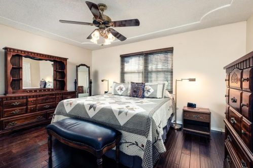 6504 Victoria Ave, Fort Worth TX  76180-8048 exterior