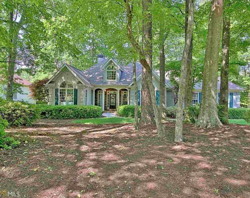 24 Trent Jones Ct, Newnan, GA 30265-2096