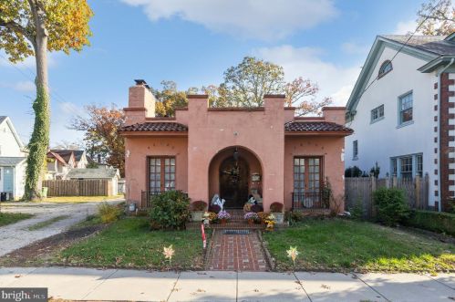 27 Holly Ave, Pitman, NJ 08071-1412