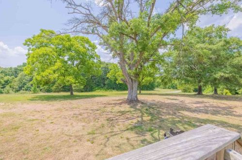 809 Parham Town Rd, Bowman, GA 30624