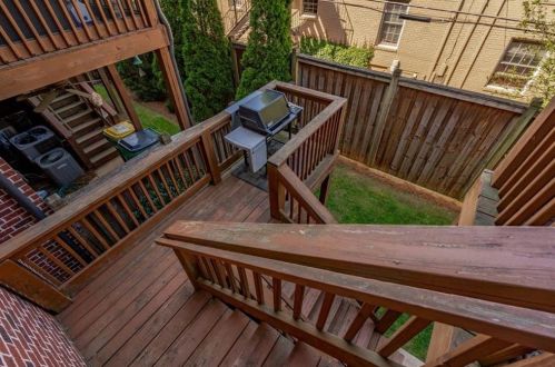 1301 Lullwater Park Cir, Atlanta GA  30306-4641 exterior