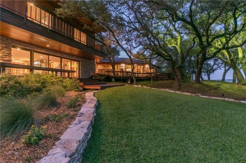1909 Park St, Azle, TX 76020-3745