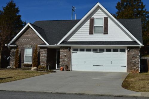 7636 Applecross Rd, Corryton, TN 37721-2931