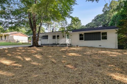 426 Landers Dr, Mableton, GA 30126-2334