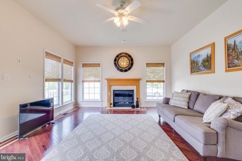 288 Fraser Ct, Charles Town WV  25414-5463 exterior