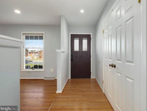 14808 Notley Rd, Silver Spring, MD 20905-5836