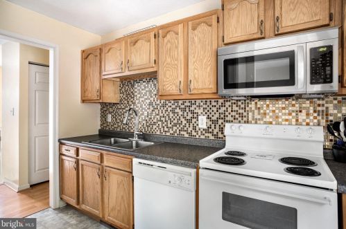 336 Windsong Rd, Harpers Ferry WV  25425-5485 exterior