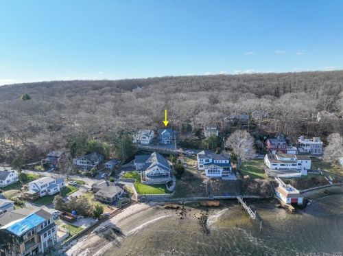 12 Ledge Rd, Niantic CT  06357-2711 exterior