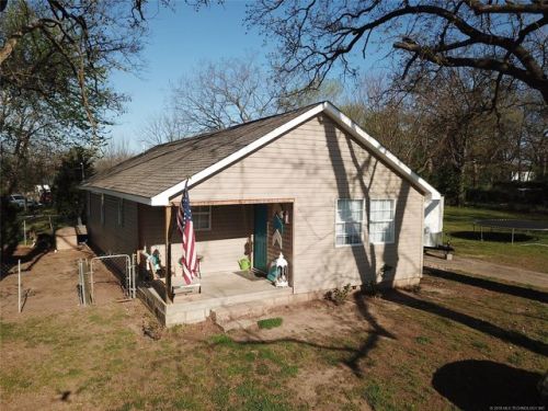 303 Fountain St, Salina, OK 74365-2613