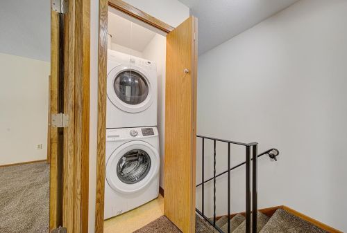 1579 Helmo Ave, Saint Paul MN  55128-5534 exterior