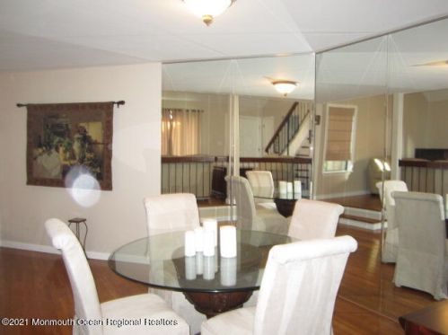 101 Cotswold Cir, Tinton Falls NJ  07712-2649 exterior