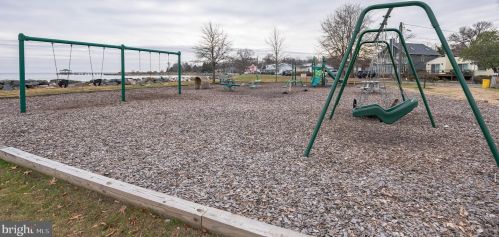 1219 Spruce Ave, Shady Side MD 20764-9562 exterior