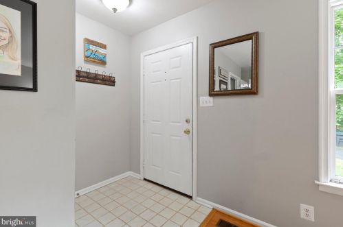 225 Poplar Rd, Fredericksburg, VA 22406-5025