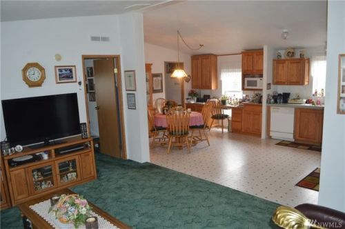 850 Howard St, Raymond, WA 98577-1522