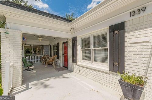 1339 Elizabeth Ln, Atlanta GA  30344-1724 exterior