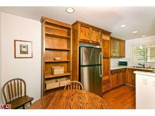 135 Montana Ave, Santa Monica CA  90403-1060 exterior