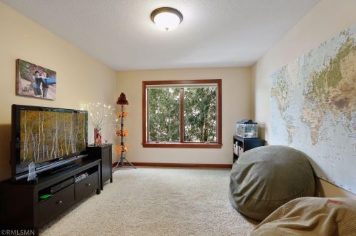 4766 Cumberland St, Saint Paul MN  55126-6061 exterior