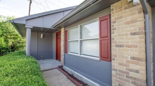 302 Willoughby Dr, Richmond TX  77469-5844 exterior