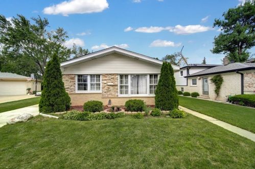 9050 Joey Dr, Niles, IL 60714-1535