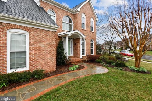 3032 Jeannie Anna Ct, Herndon, VA 20171-4073