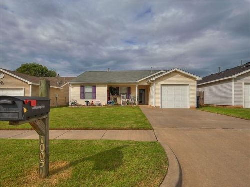 1005 Edinburg Dr, Yukon, OK 73099-7581