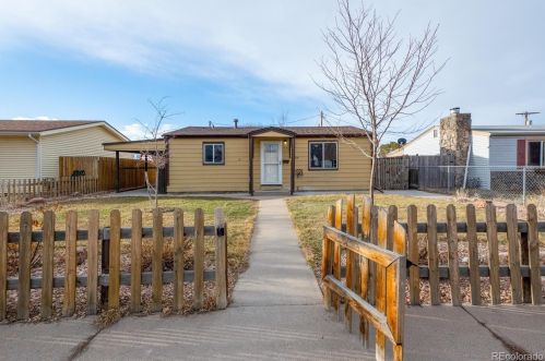 1084 Cleveland Pl, Denver CO  80601-2241 exterior