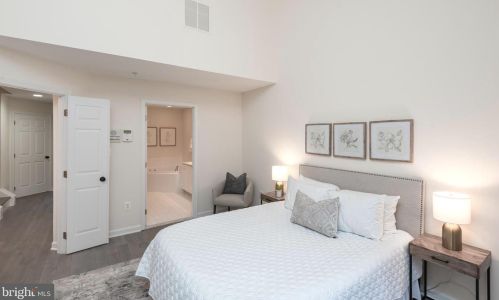 8527 2 Ave, Silver Spring MD 20910-2151 exterior