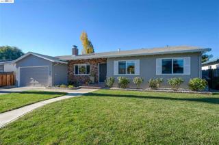 8512 Beverly Ln, Pleasanton, CA 94568-1215