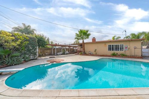 2130 Spinnaker St, Anaheim CA  92802-4930 exterior