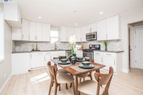 1046 E St, Hayward, CA 94541-5211