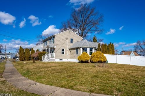 2 Suburban Rd, Clark, NJ 07066-1244