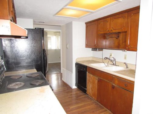 2833 Posey Dr, Irving TX  75062-4121 exterior