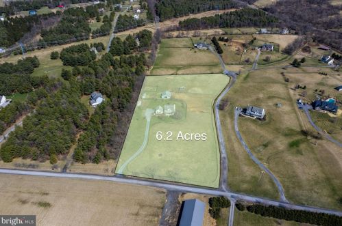 11758 Purcell Rd, Lovettsville, VA 20180-1862