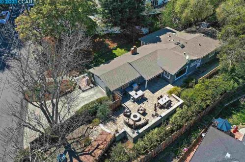 62 Meadow View Rd, Orinda, CA 94563-3211