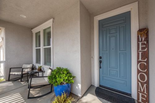 17050 Campos Dr, Esparto, CA 95627-2035