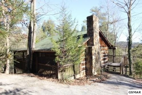 2050 Spotted Fawn Way, Pigeon Forge, TN 37876-7367