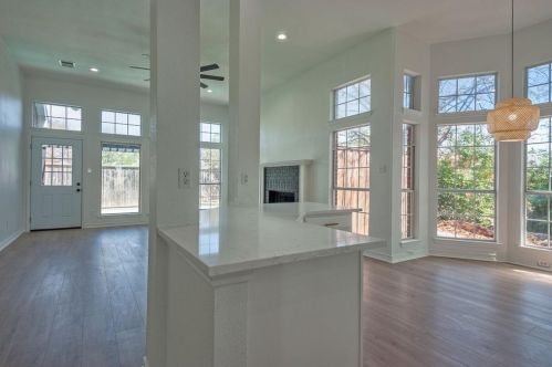 2502 Crosslands Dr, Garland TX  75040-3839 exterior